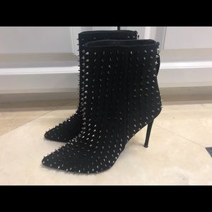 Steve Madden size 8.5 boot heels new